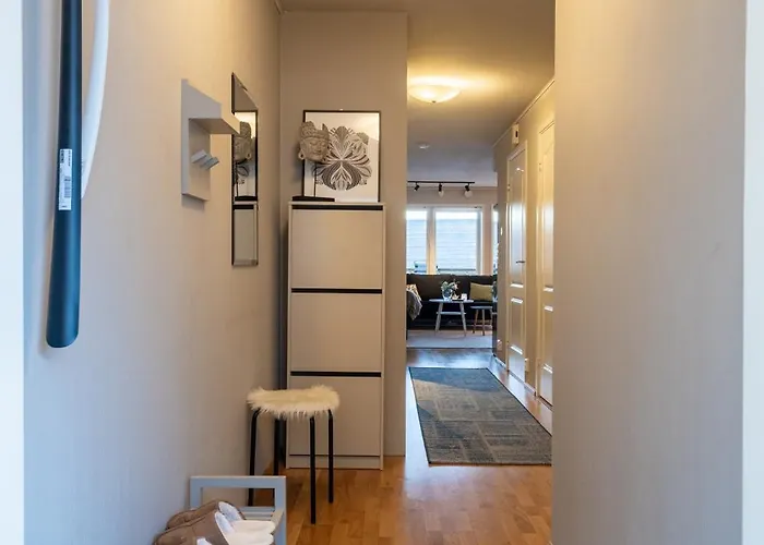 With Free Indoor Parking דירה